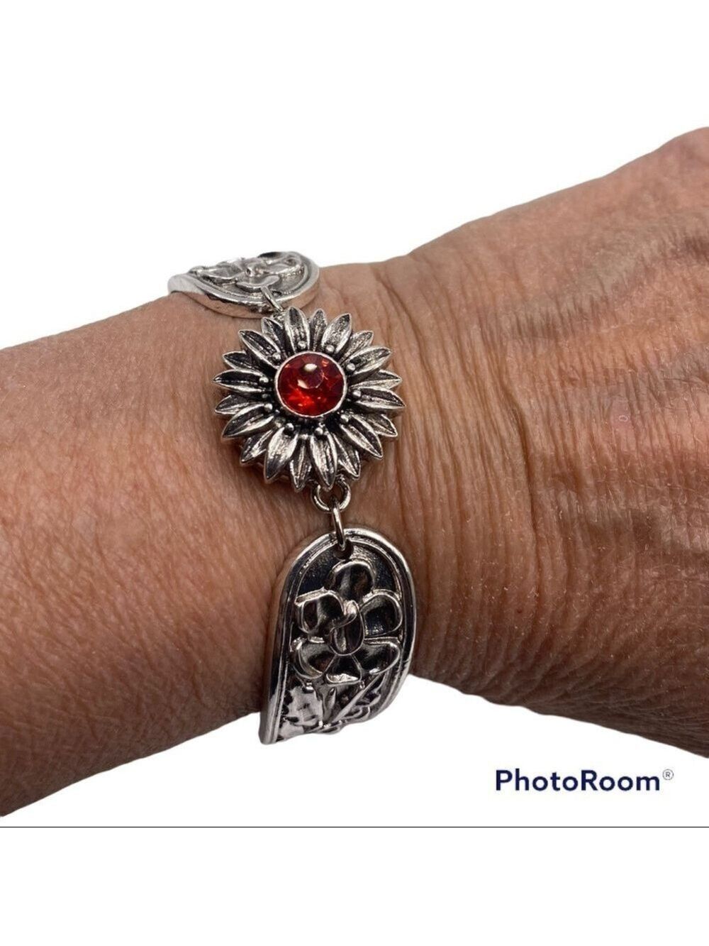 Sunflower Snap Jewelry Floral Bracelet with 18mm Snap w/ Red Stone! SEE VIDEO!